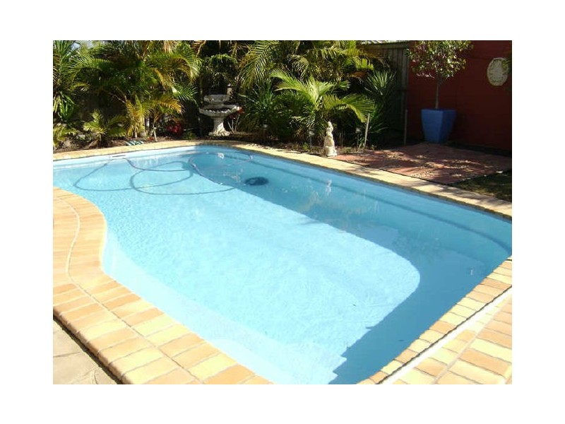 8 Bonair Court, Parrearra QLD 4575