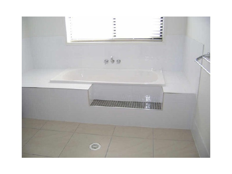 8 Bonair Court, Parrearra QLD 4575