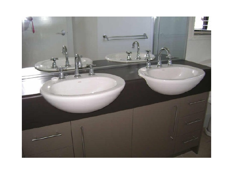 8 Bonair Court, Parrearra QLD 4575