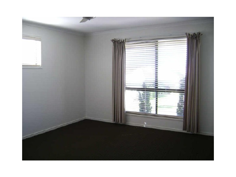 8 Bonair Court, Parrearra QLD 4575