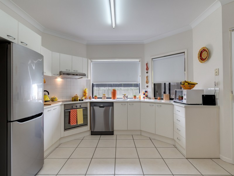 7 Zante Lane, Kawana Island QLD 4575