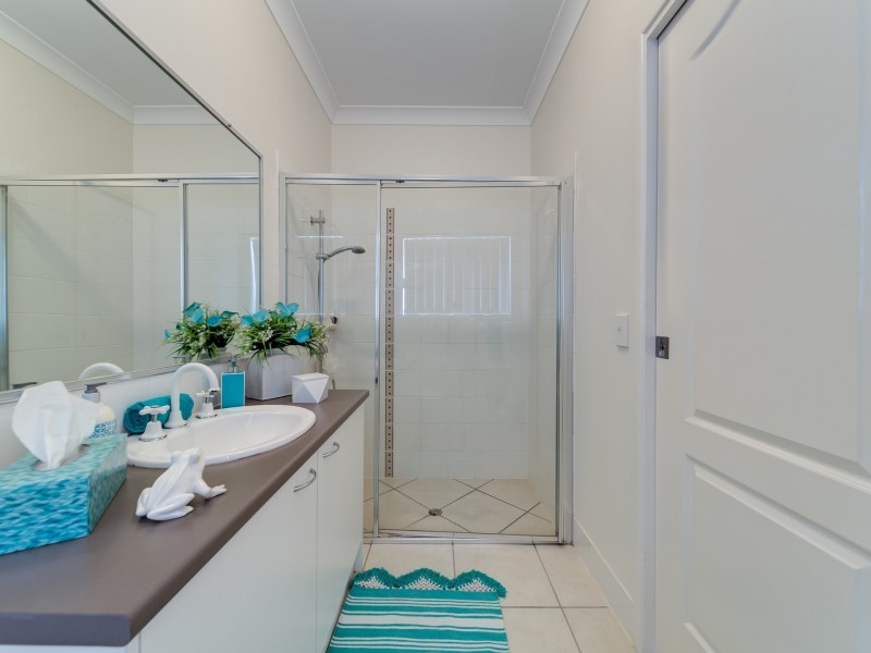 7 Zante Lane, Kawana Island QLD 4575