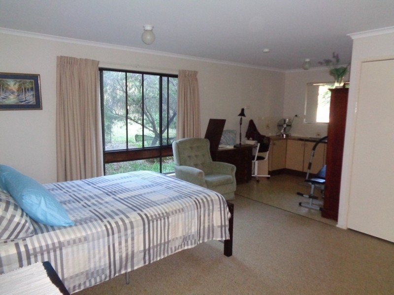 520 Steve Irwin Way, Glass House Mountains QLD 4518