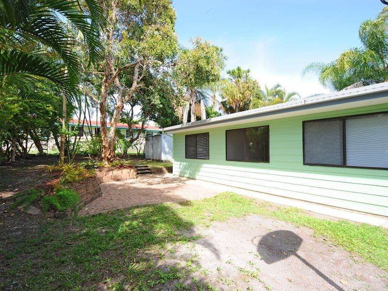 9 Jacaranda Drive, Mooloolaba QLD 4557