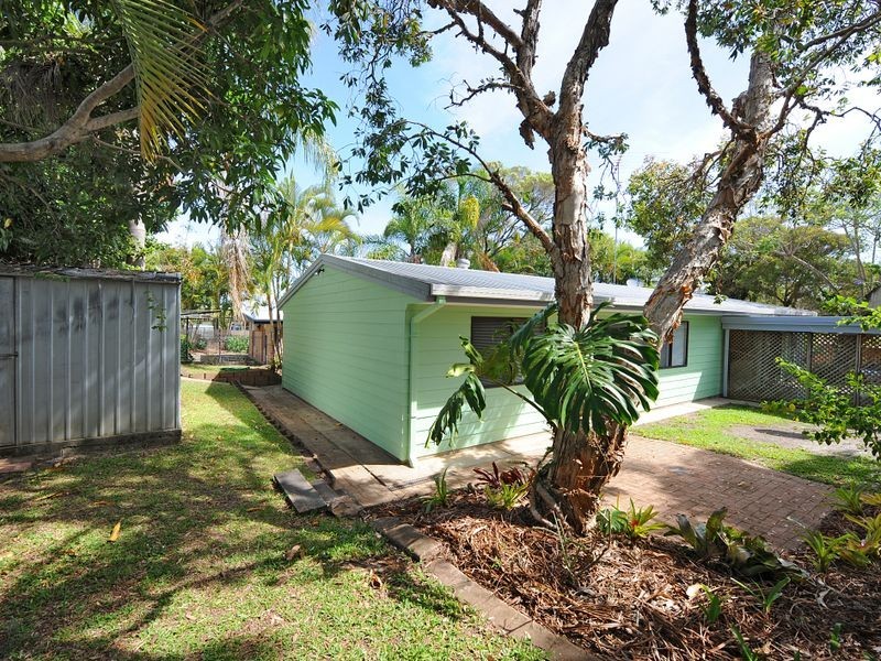 9 Jacaranda Drive, Mooloolaba QLD 4557