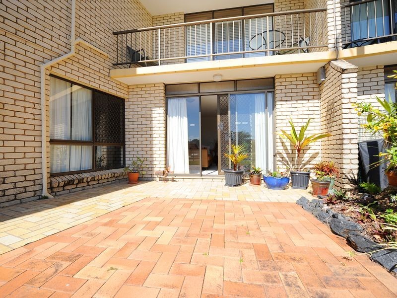 2/10 Woomba Place, Mooloolaba QLD 4557