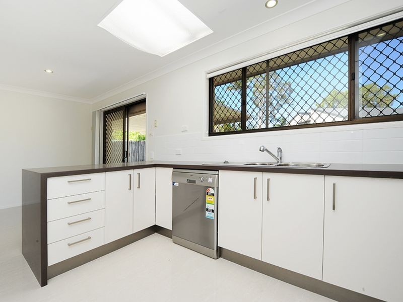 36 Moondarra Cres, Mooloolaba QLD 4557