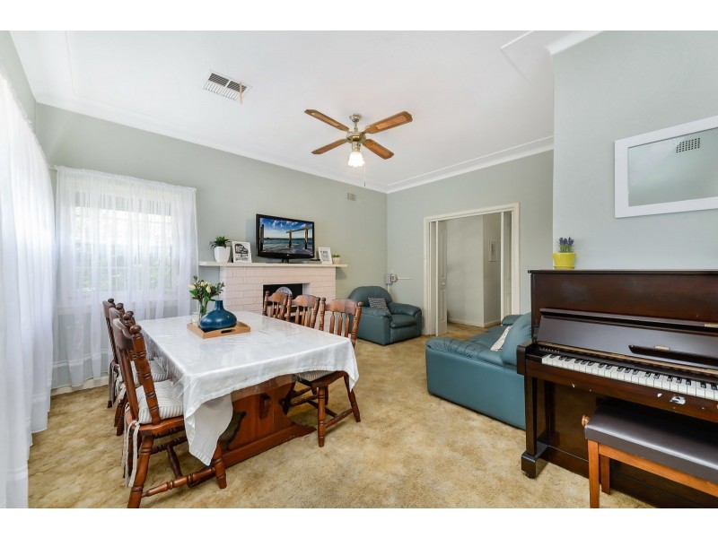 1 Hughes Avenue, Mascot NSW 2020