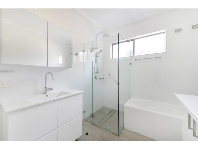 1 Hughes Avenue, Mascot NSW 2020