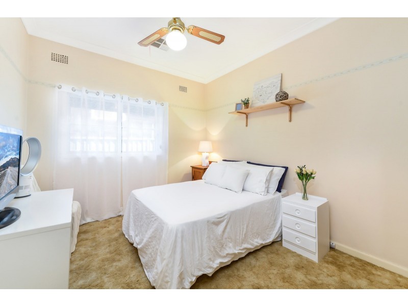 1 Hughes Avenue, Mascot NSW 2020