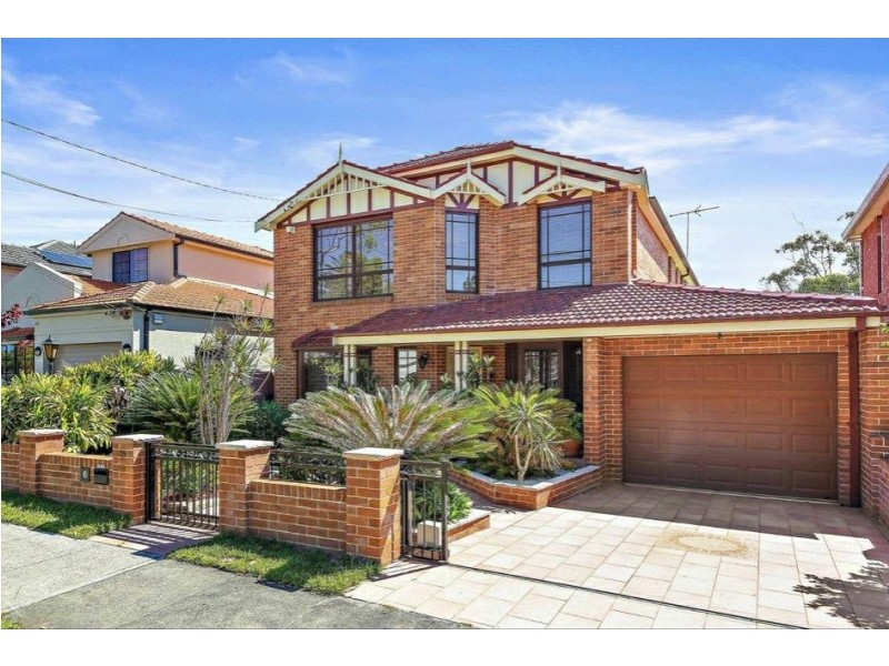 25 Gnarbo Avenue, Carss Park NSW 2221