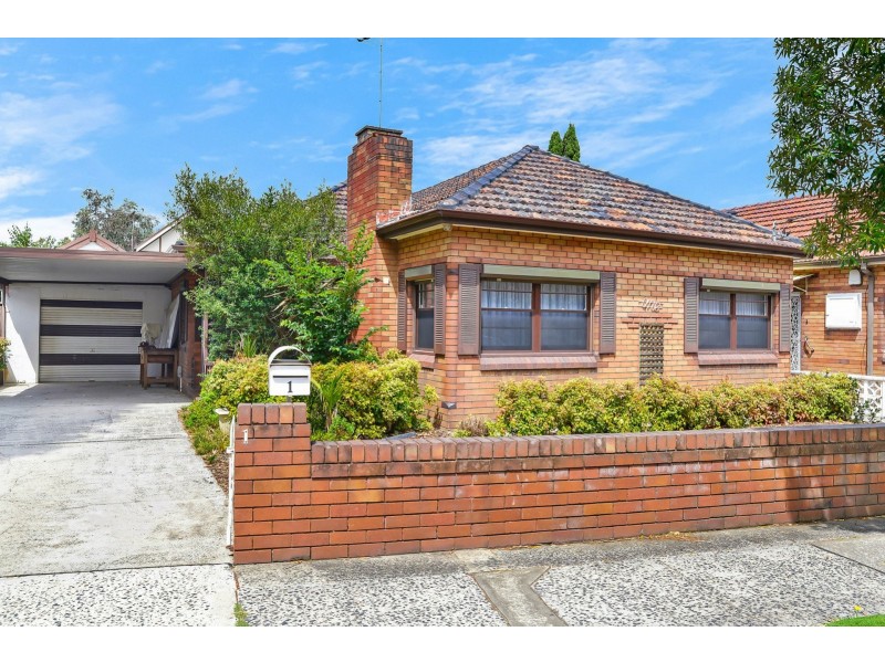 1 Hughes Avenue, Mascot NSW 2020