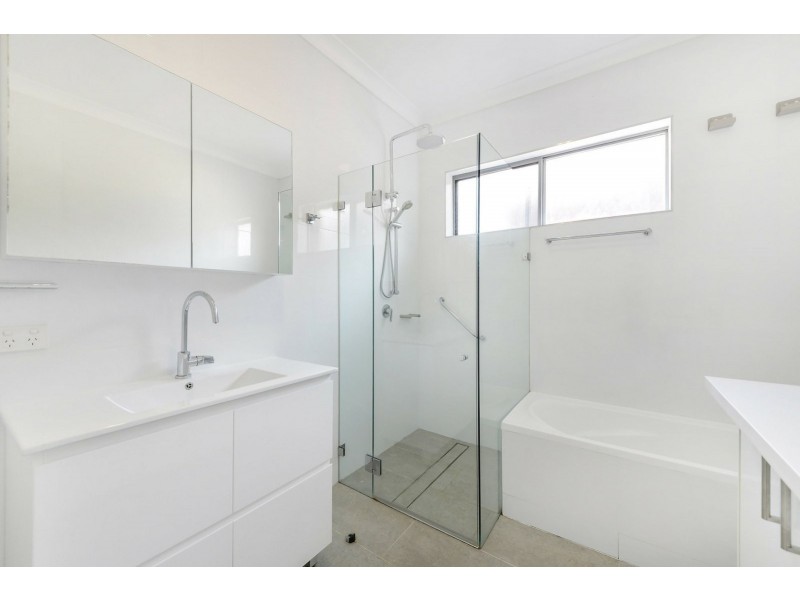 1 Hughes Avenue, Mascot NSW 2020