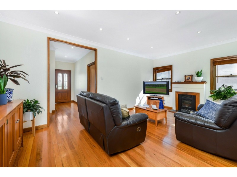 15 Caley Street, Chifley NSW 2036