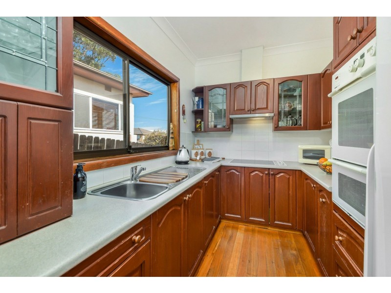 15 Caley Street, Chifley NSW 2036