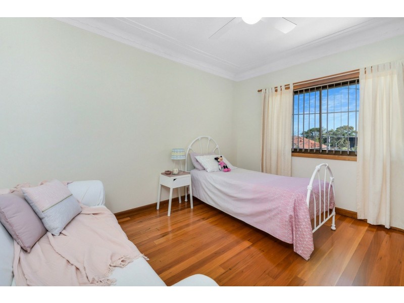 15 Caley Street, Chifley NSW 2036