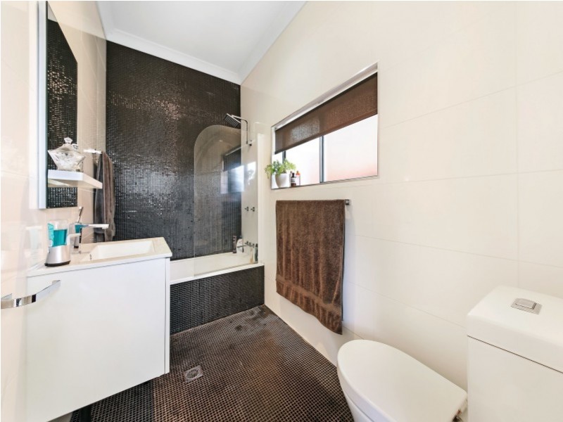 44 Universal Street, Eastlakes NSW 2018