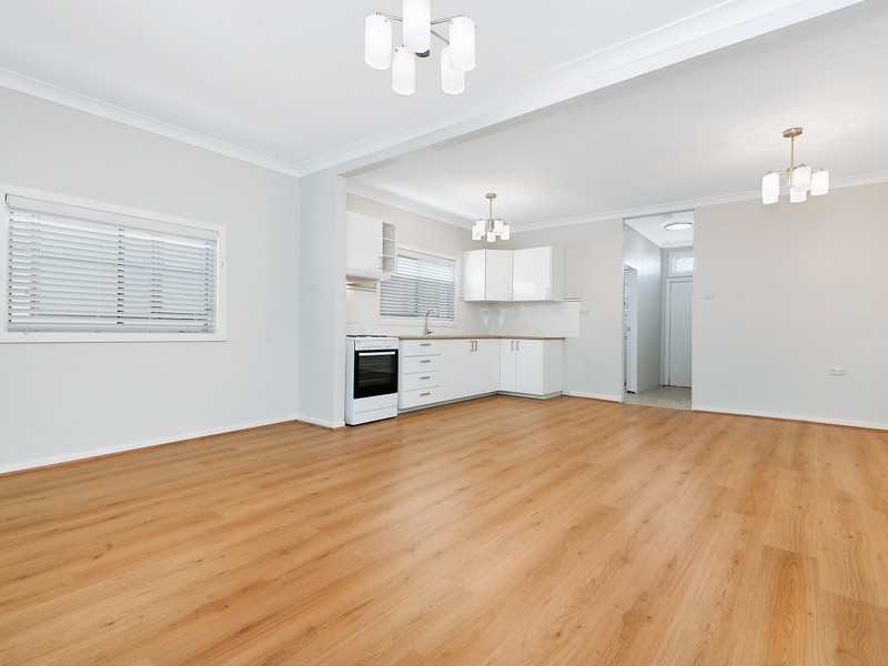 55 Robinson Street, Eastlakes NSW 2018