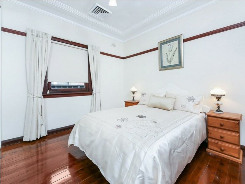 28 Middlemiss Street, Mascot NSW 2020