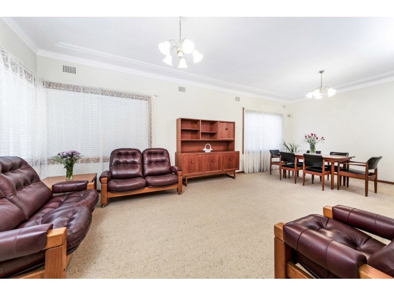 34 Alkoomie Street, Beverly Hills NSW 2209