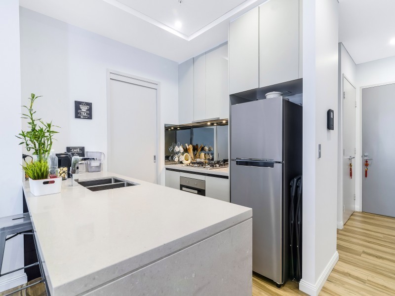 718/8 Galloway Street, Mascot NSW 2020