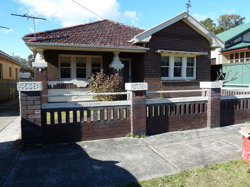 13 Livingstone Avenue, Botany NSW 2019