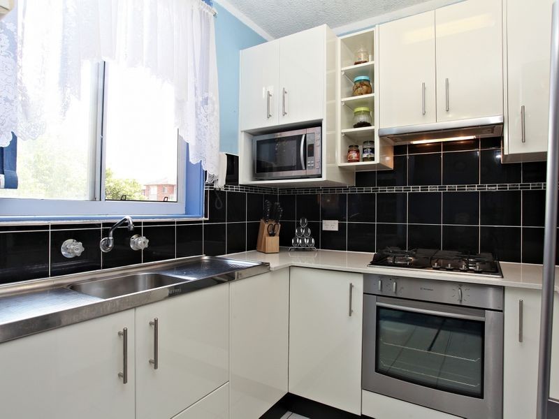 2/64 Mascot Drive, Eastlakes NSW 2018