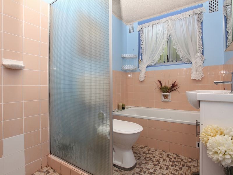 2/64 Mascot Drive, Eastlakes NSW 2018