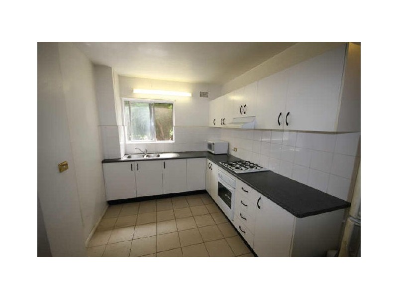 8/14 Barber Avenue, Eastlakes NSW 2018