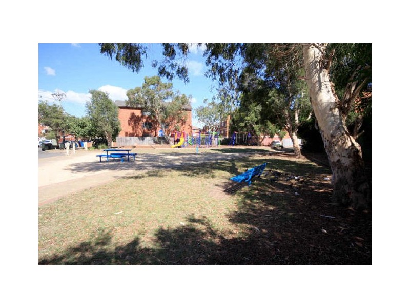 2/31 Mascot Drive, Eastlakes NSW 2018