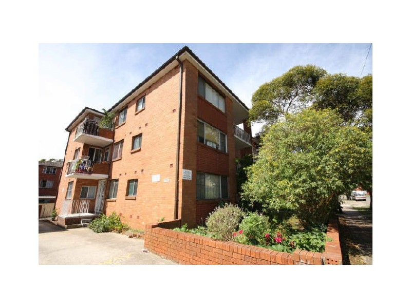 2/21 Mascot Drive, Eastlakes NSW 2018