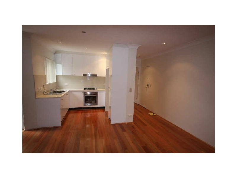 12/86 Mascot Drive, Eastlakes NSW 2018