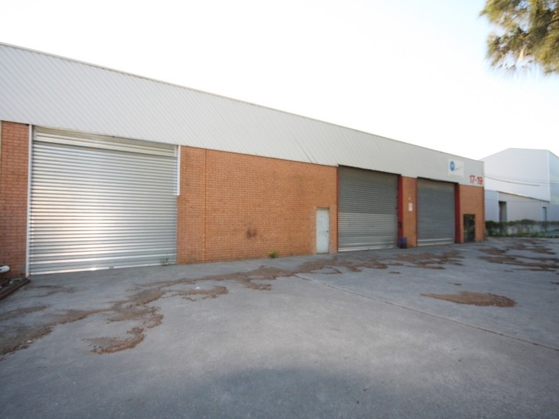 17 Pemberton Road, Botany NSW 2019