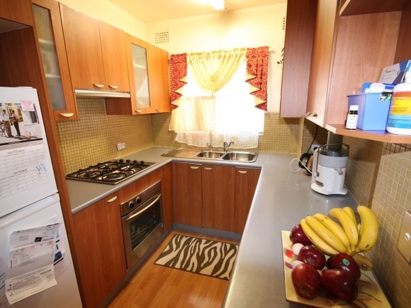 3/4 Barber Avenue, Eastlakes NSW 2018