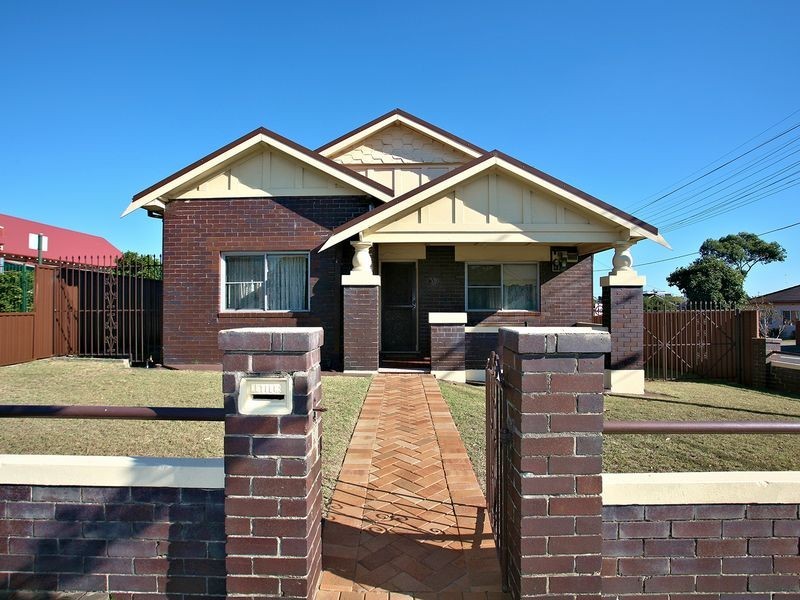 38 Dalmeny Avenue, Rosebery NSW 2018