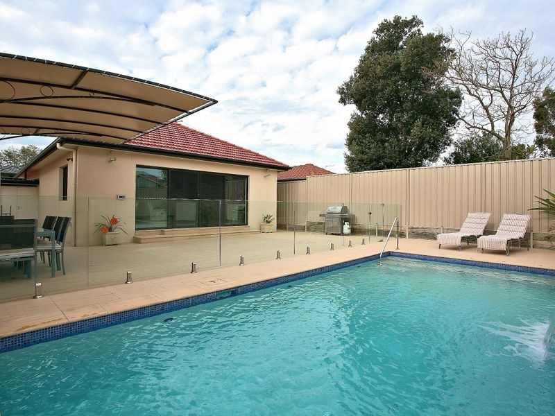 12 Lismore Street, Eastlakes NSW 2018