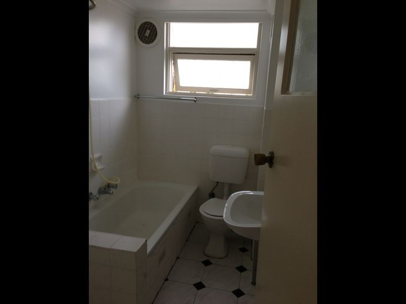 8/1 Longworth Avenue, Eastlakes NSW 2018