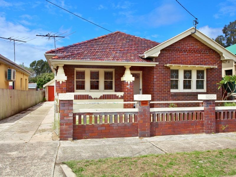 13 Livingstone Avenue, Botany NSW 2019