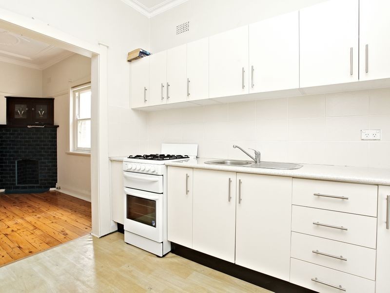 13 Livingstone Avenue, Botany NSW 2019