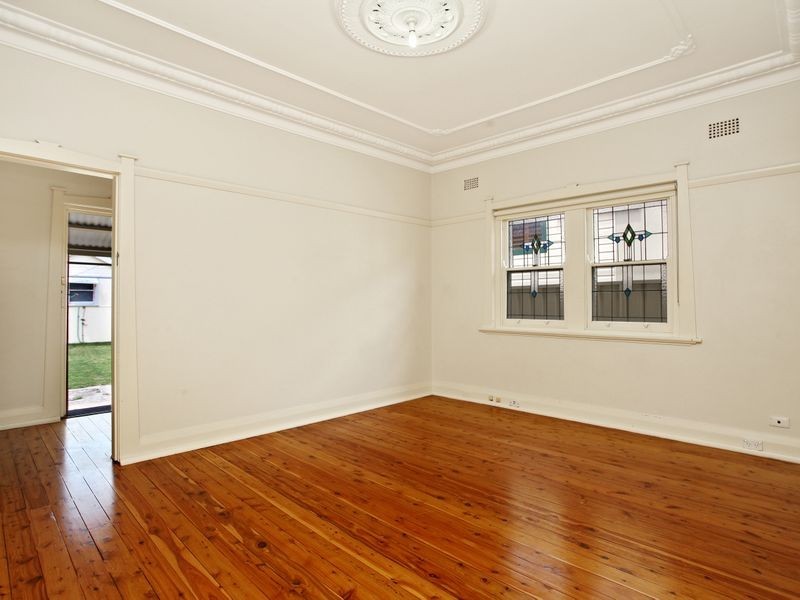 13 Livingstone Avenue, Botany NSW 2019