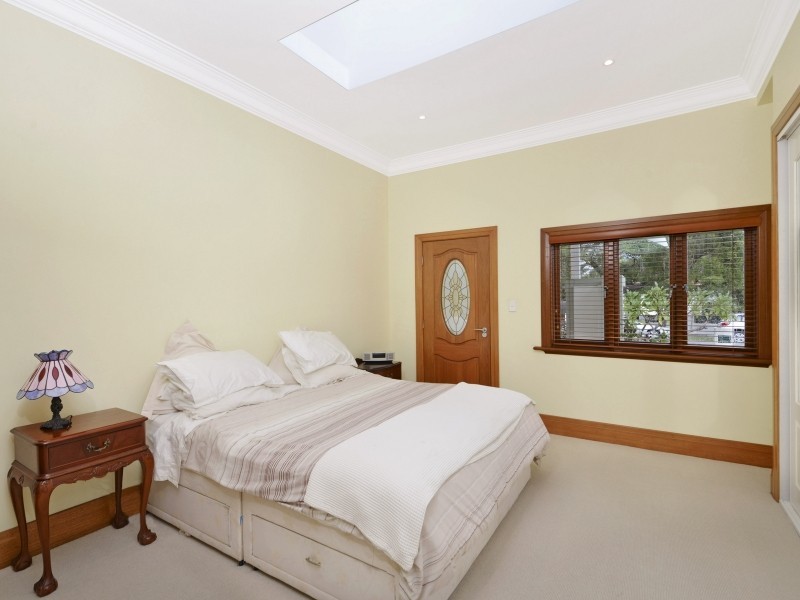 124 Harcourt Parade, Rosebery NSW 2018