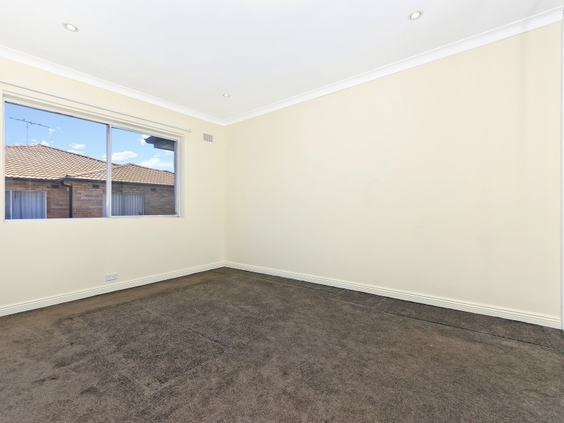 9/27 Mascot Drive, Eastlakes NSW 2018