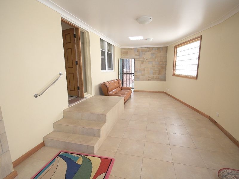 11 Florence Avenue, Eastlakes NSW 2018