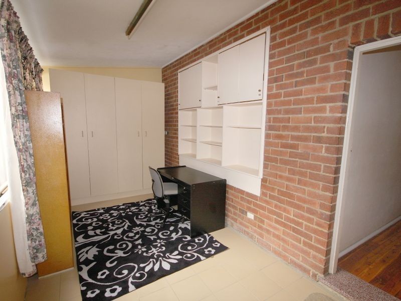 11 Florence Avenue, Eastlakes NSW 2018