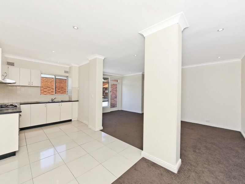 9/27 Mascot Drive, Eastlakes NSW 2018