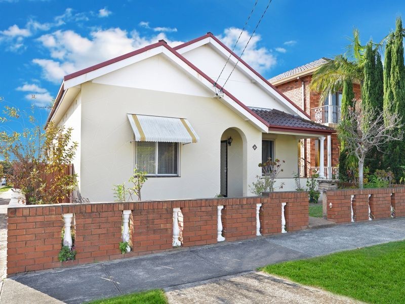 16 Percival Street, Carlton NSW 2218