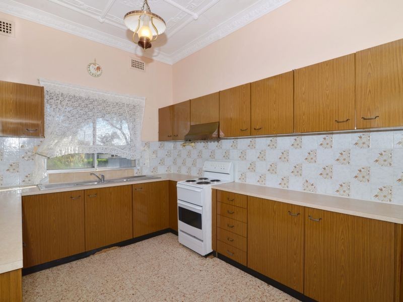 16 Percival Street, Carlton NSW 2218