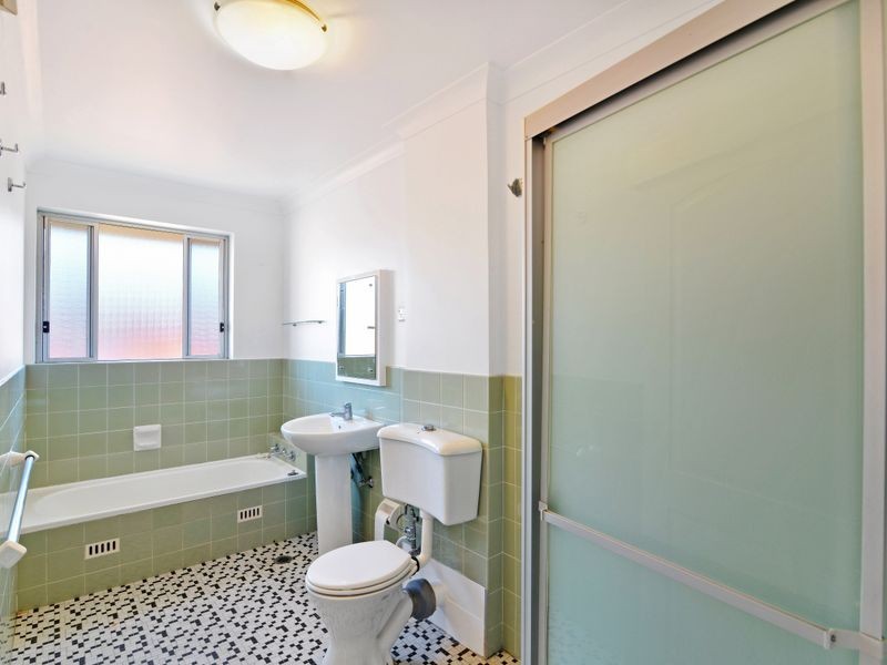 11/18 Barber Avenue, Eastlakes NSW 2018