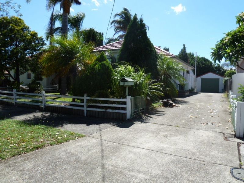 8 Henry Kendal Crescent, Mascot NSW 2020