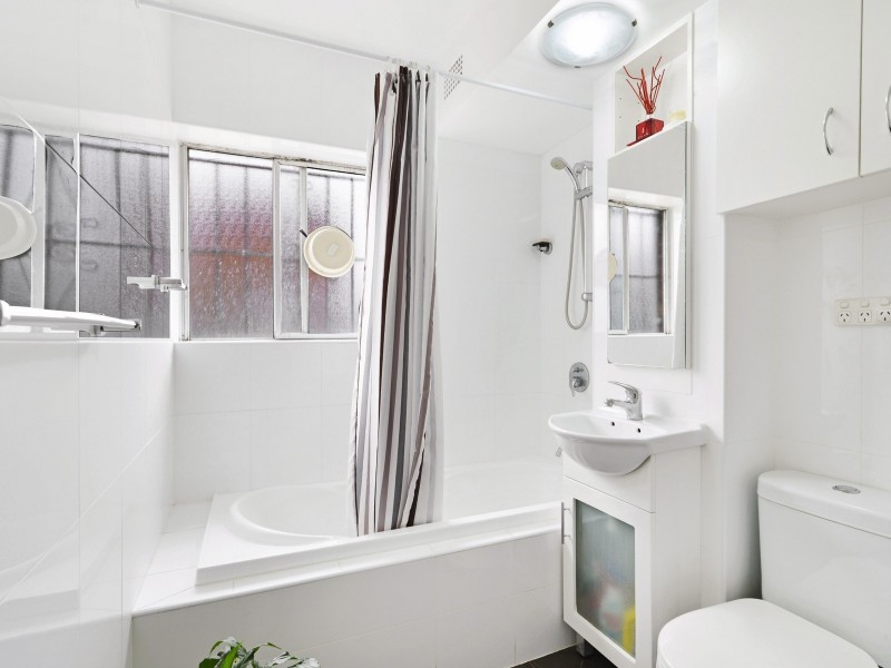 1/27 Mascot Drive, Eastlakes NSW 2018